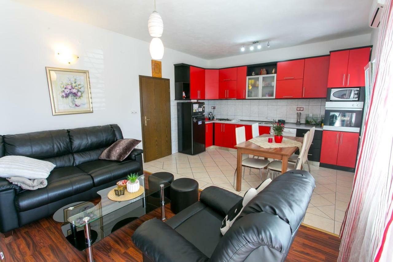 Ferienwohnung Apartman Antea Kaštel Stari Exterior foto