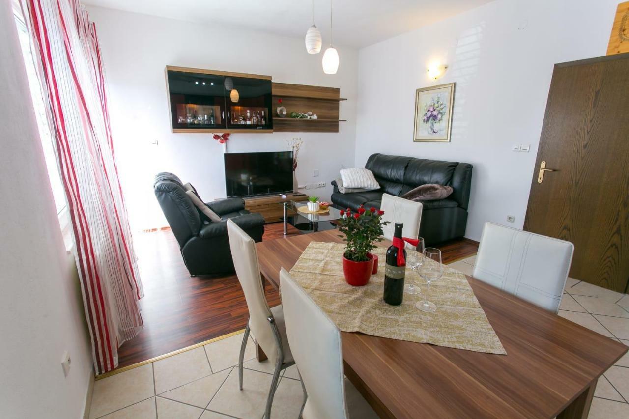 Ferienwohnung Apartman Antea Kaštel Stari Exterior foto