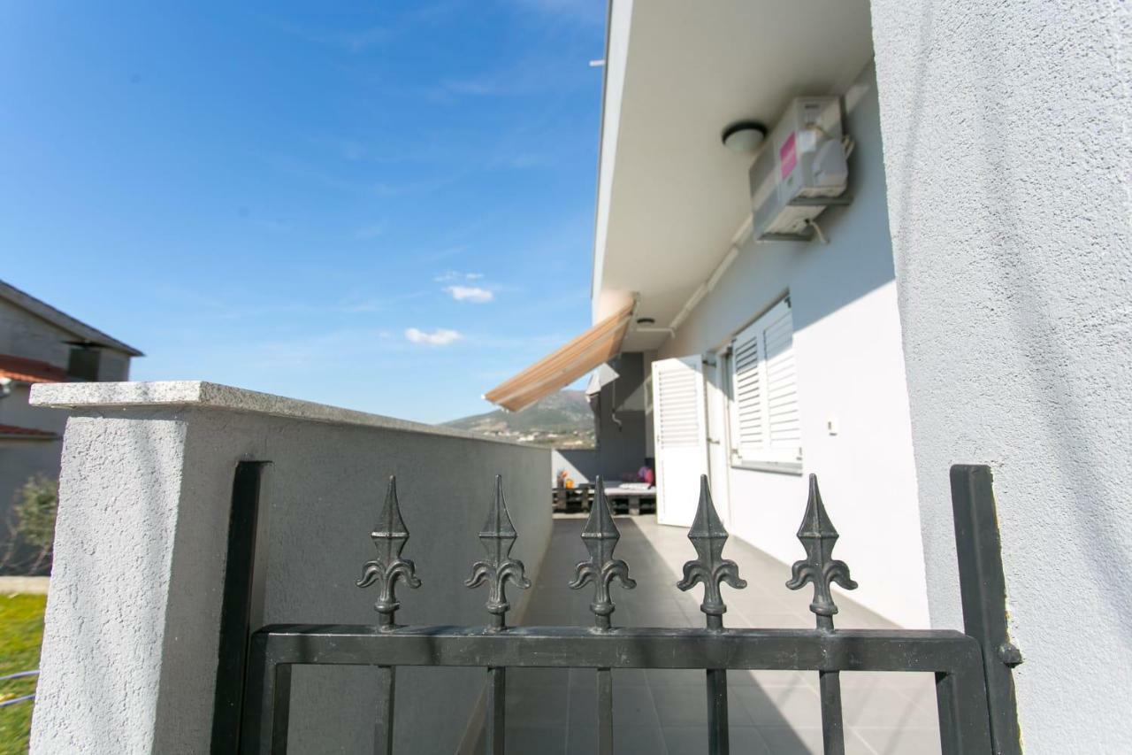 Ferienwohnung Apartman Antea Kaštel Stari Exterior foto