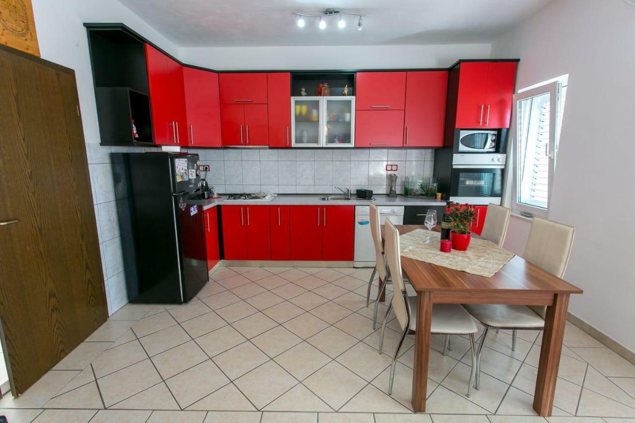 Ferienwohnung Apartman Antea Kaštel Stari Exterior foto