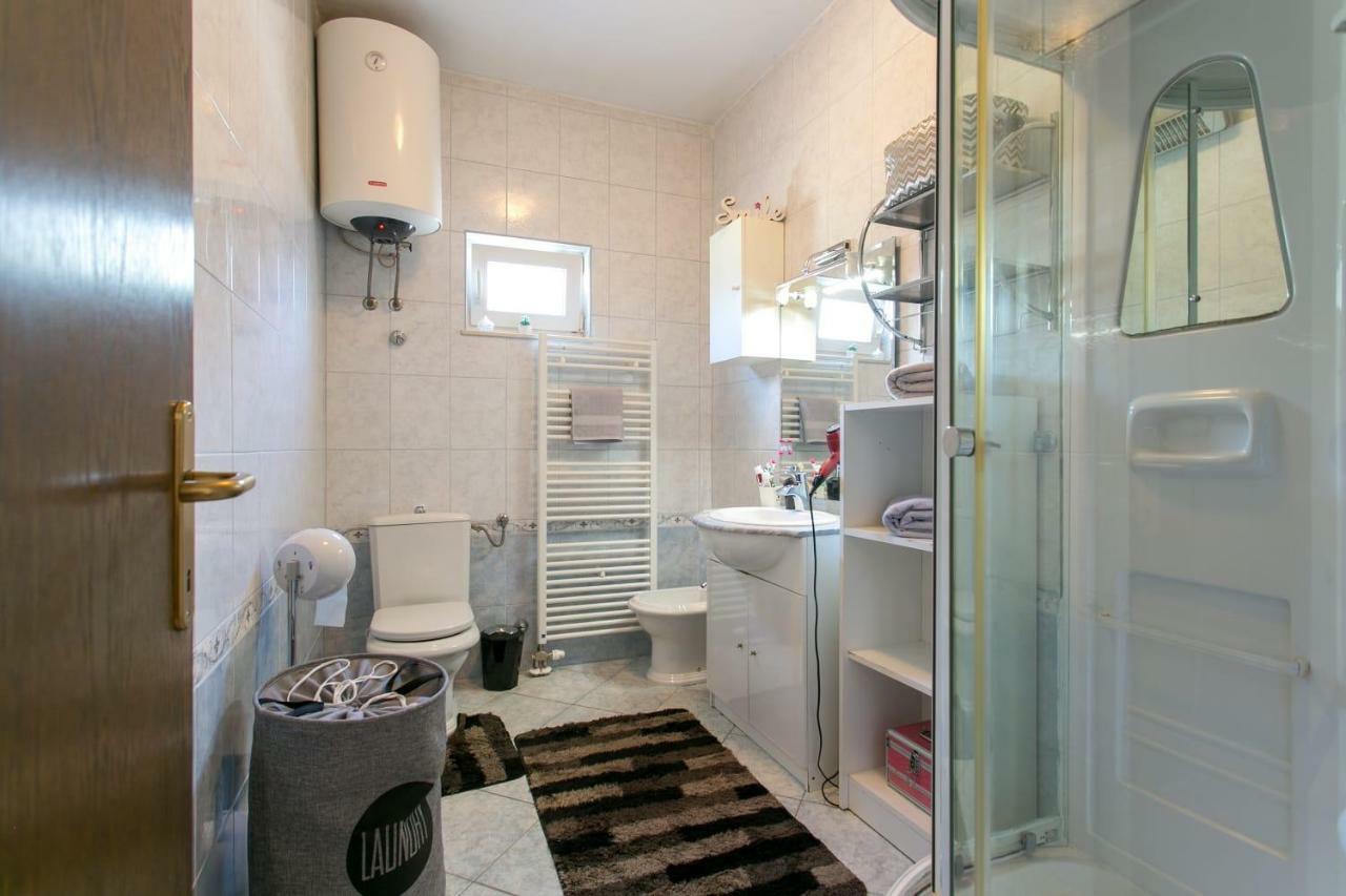 Ferienwohnung Apartman Antea Kaštel Stari Exterior foto